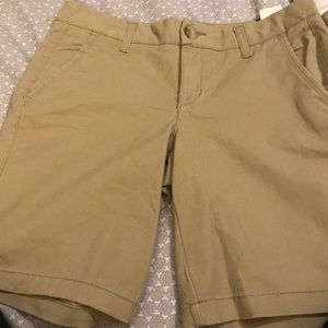 Aero Bermuda tan shorts